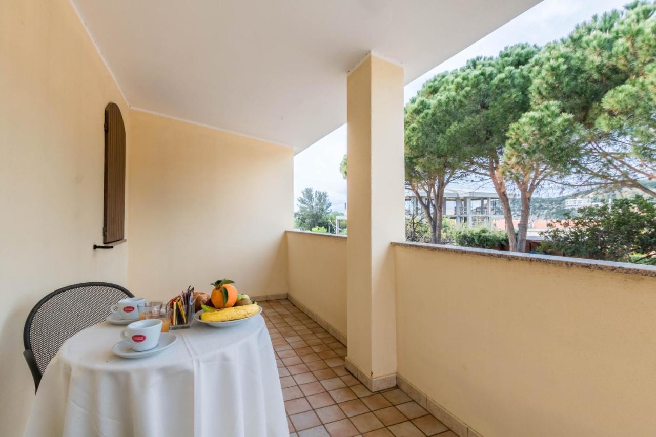 Hotel Villa Del Mare Solanas 索拉纳斯 外观 照片