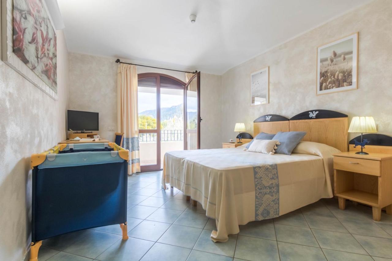 Hotel Villa Del Mare Solanas 索拉纳斯 外观 照片