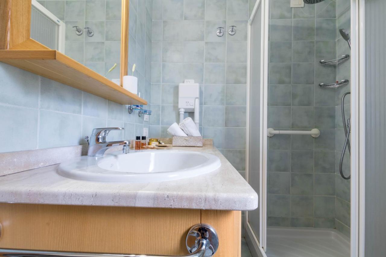 Hotel Villa Del Mare Solanas 索拉纳斯 外观 照片