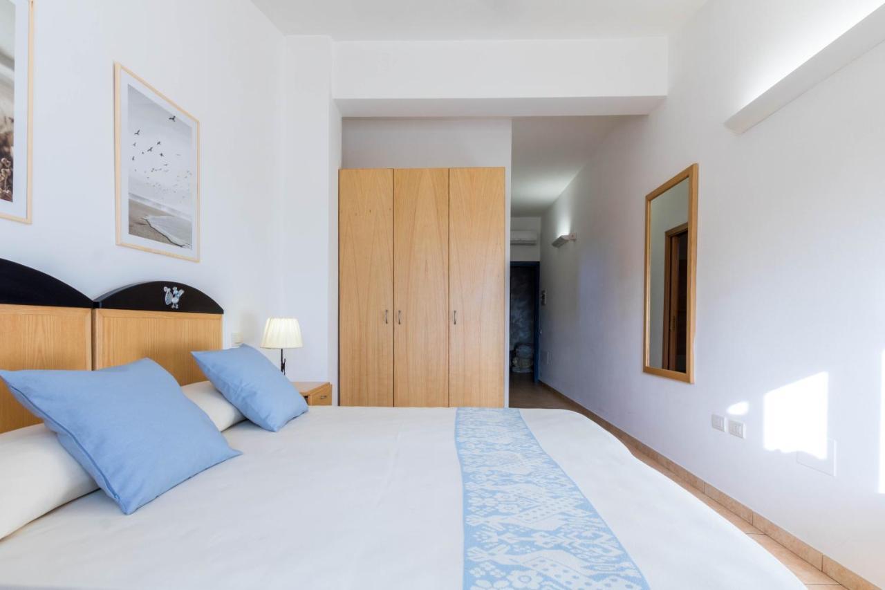 Hotel Villa Del Mare Solanas 索拉纳斯 外观 照片